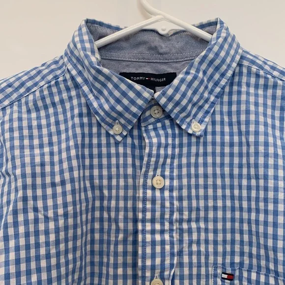 Tommy Hilfiger Men's Classic Fit  Blue Checkered Shirt - Picture 4 of 9